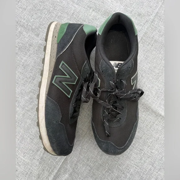 New Balance Men's 515 Sneakers in Black and Green - Picture 2 of 9